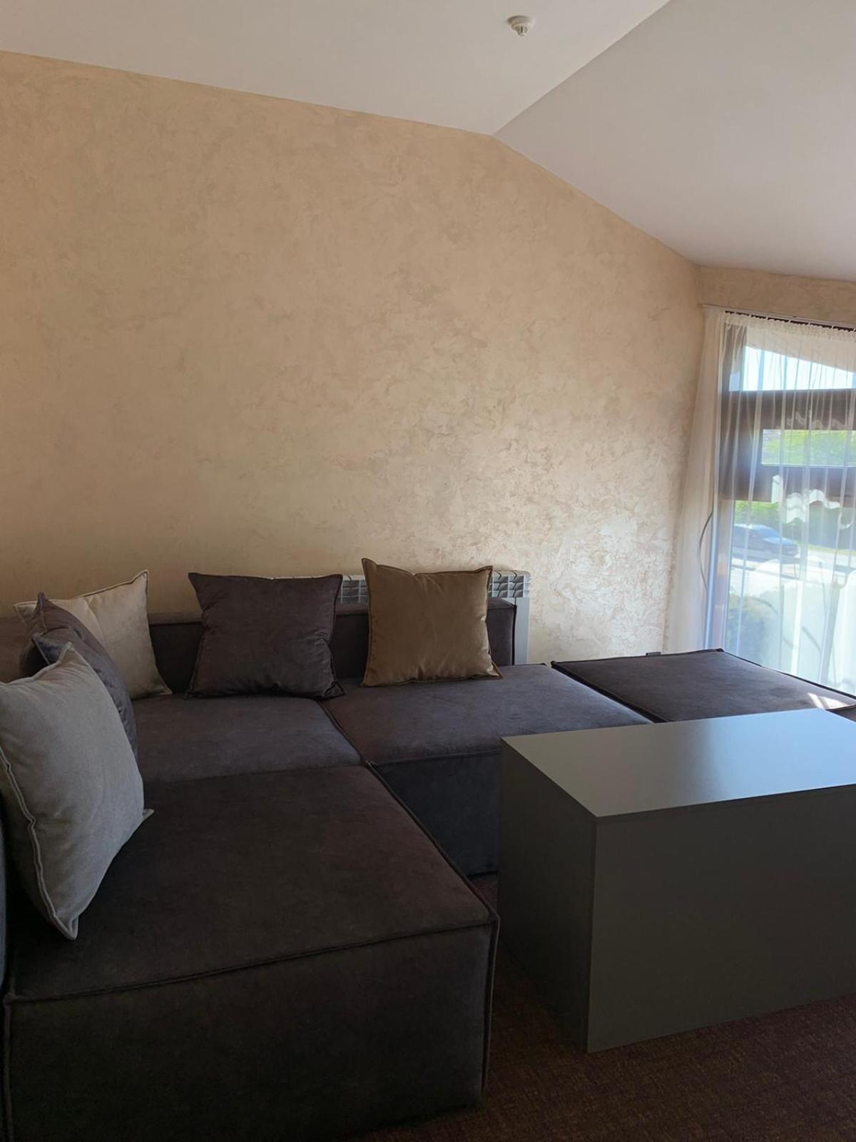 Arta City Hotel Yavoriv  ภายนอก รูปภาพ