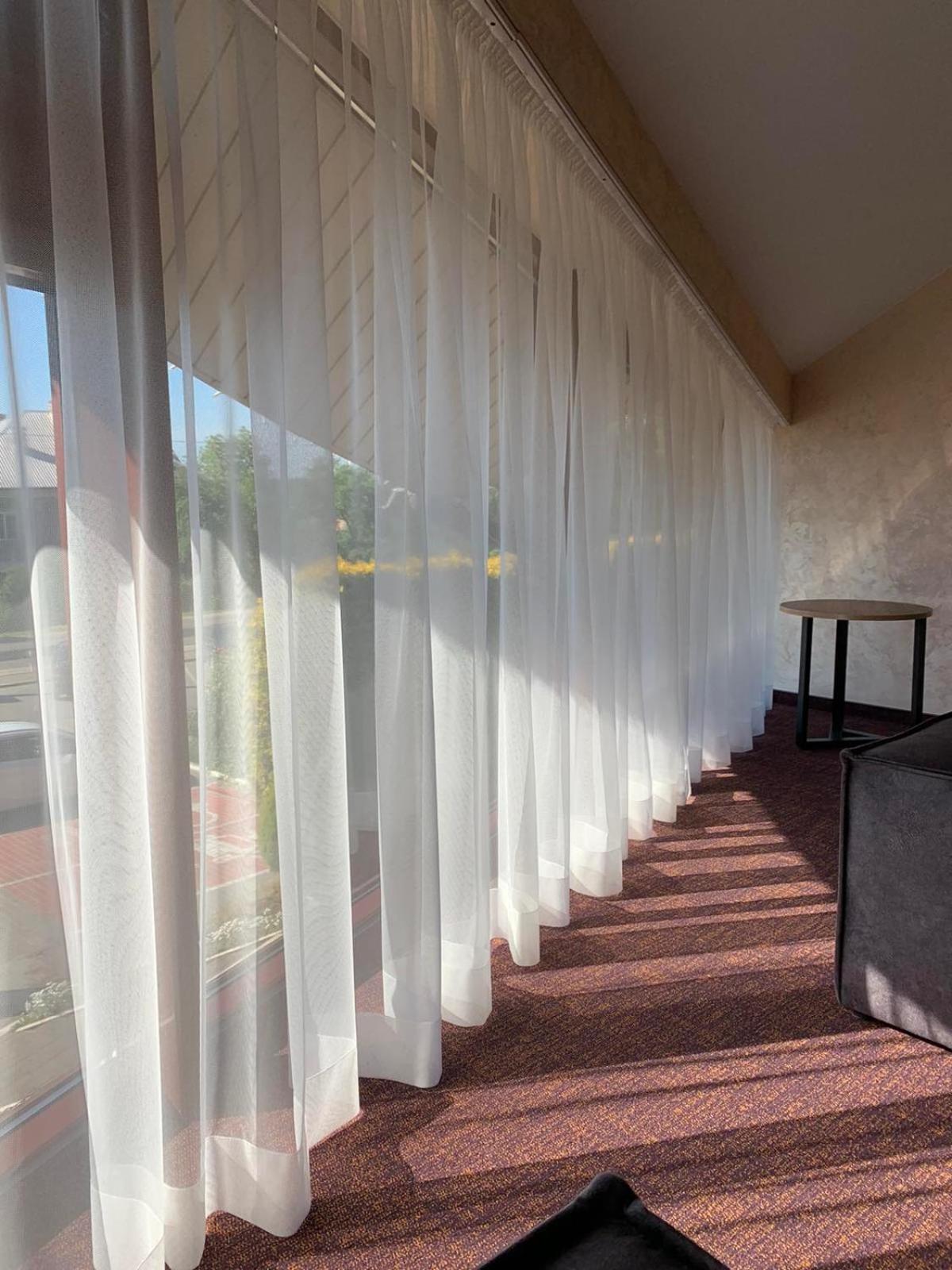 Arta City Hotel Yavoriv  ภายนอก รูปภาพ